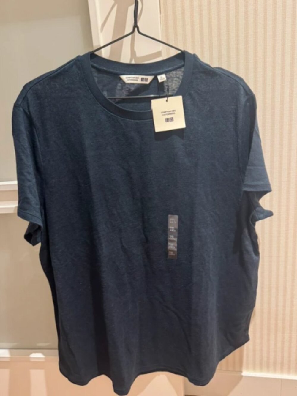 Uniqlo T-shirt